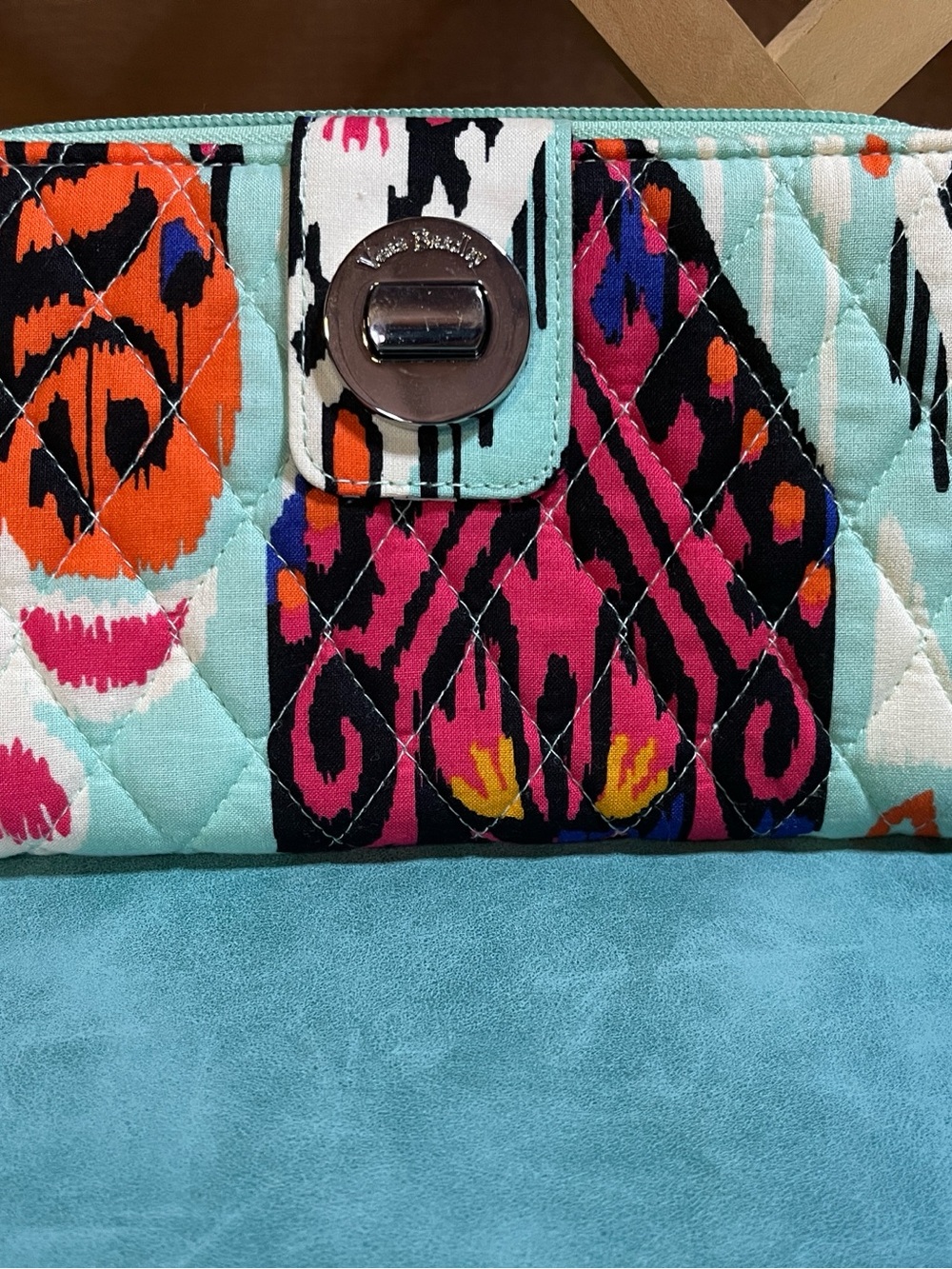 Vera Bradley Classic Signature Quilted Cotton Turnlock Clasp Wallet /Turquoise